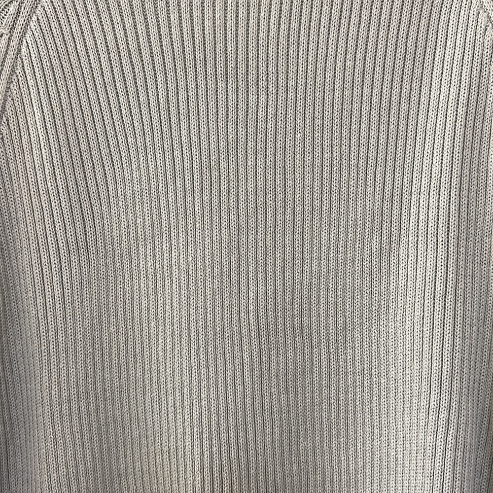 🔥🔥🔥H&M Cold Shoulder Sweater - Picture 3 of 9